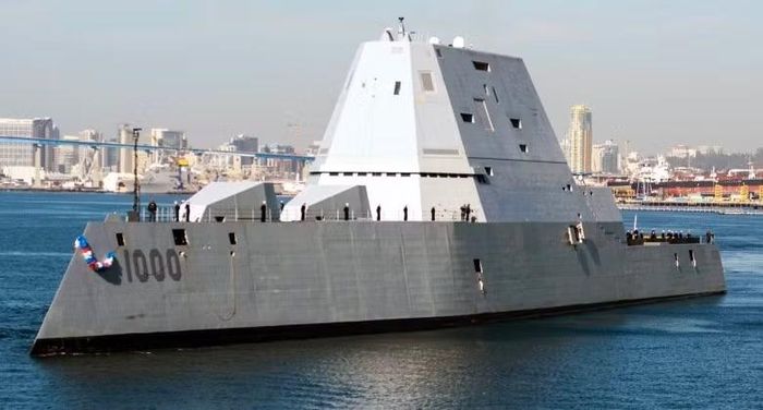 Tàu khu trục USS Zumwalt của Hải quân Mỹ. Ảnh: MW.