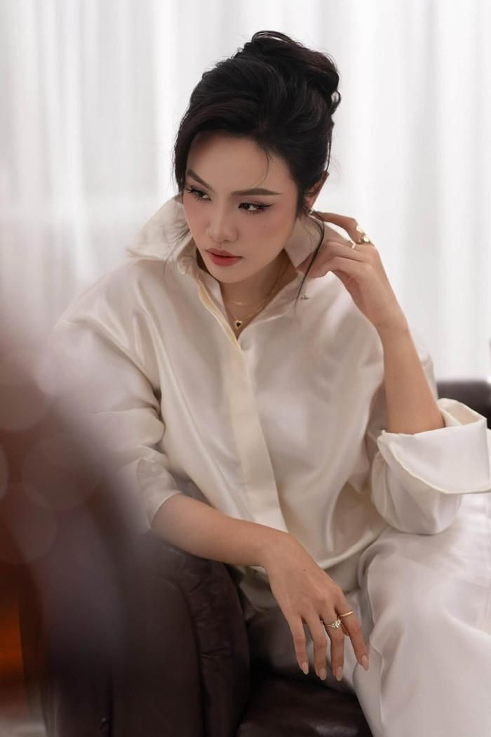 Diện mạo mới của Á hậu Thủy Tiên nhận nhiều lời khen từ khán giả. (Nguồn: FBNV)