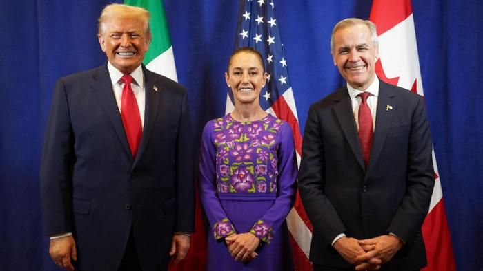 Tổng thống Donald Trump, Tổng thống Claudia Sheinbaum và Tổng thống Mark Carney đã gặp nhau tại Washington sau lễ bốc thăm vòng loại World Cup 2026, giải đấu mà ba quốc gia này đồng đăng cai.X/Claudiashein