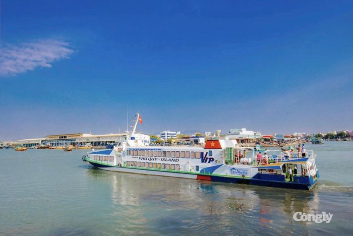 Kết nối cảng biển với vùng nguyên liệu sẽ góp phần giảm chi phí logistics và nâng cao sức cạnh tranh.