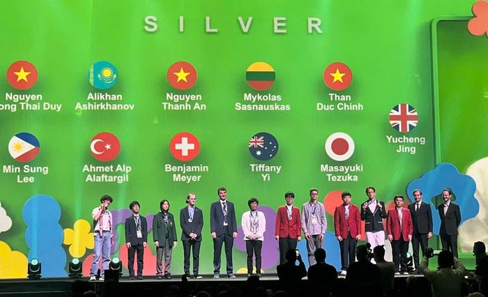 Các thí sinh trong buổi lễ trao giải Olympic Sinh học quốc tế năm 2026 tại Litva.