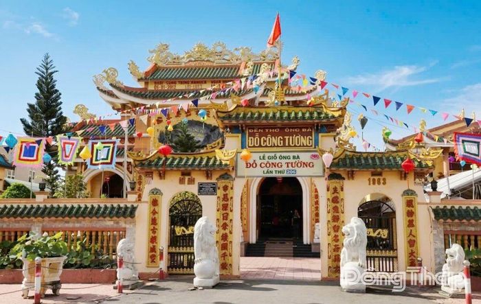 Đền thờ ông, bà Đỗ Công Tường tại phường Cao Lãnh, tỉnh Đồng Tháp.