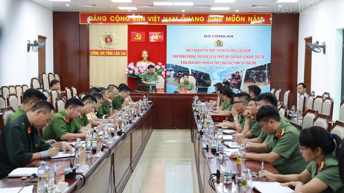 Toàn cảnh buổi hội ý.