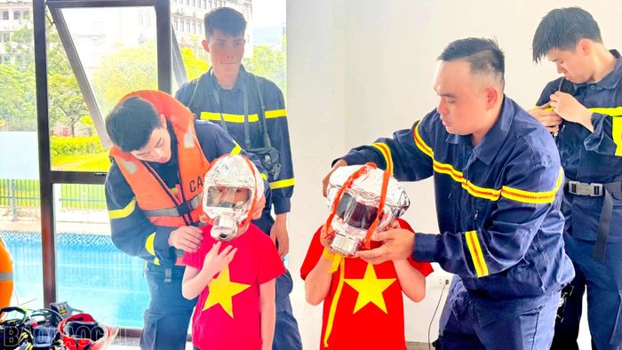 Hướng dẫn kỹ năng cứu nạn, cứu hộ cho các bé.