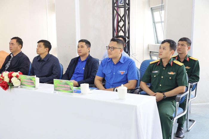 Các đại biểu tham dự chương trình