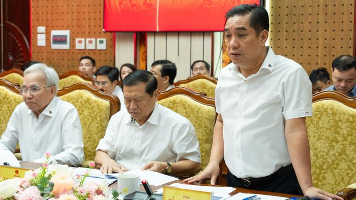 Ông Hồ Minh Hoàng - Chủ tịch HĐQT Tập đoàn Đèo Cả chia sẻ tại buổi làm việc. Nguồn ảnh: Đèo Cả