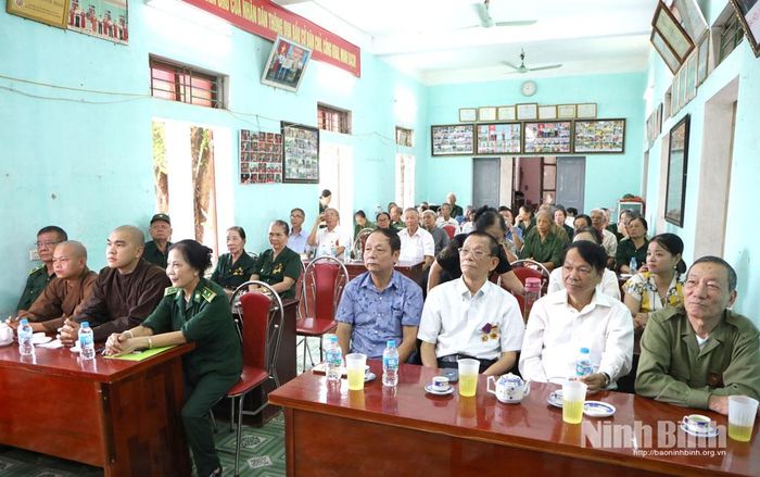 Các đại biểu dự buổi gặp mặt.