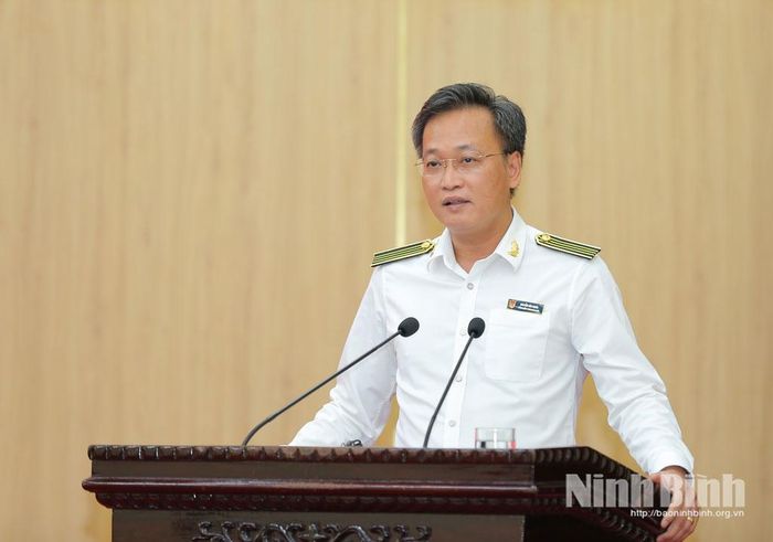 Đồng chí Nguyễn Hữu Nghĩa, Ủy viên Trung ương Đảng, Ủy viên Ban Thường vụ Đảng ủy Quốc hội, Bí thư Đảng ủy, Tổng Kiểm toán Nhà nước phát biểu chỉ đạo hội nghị.