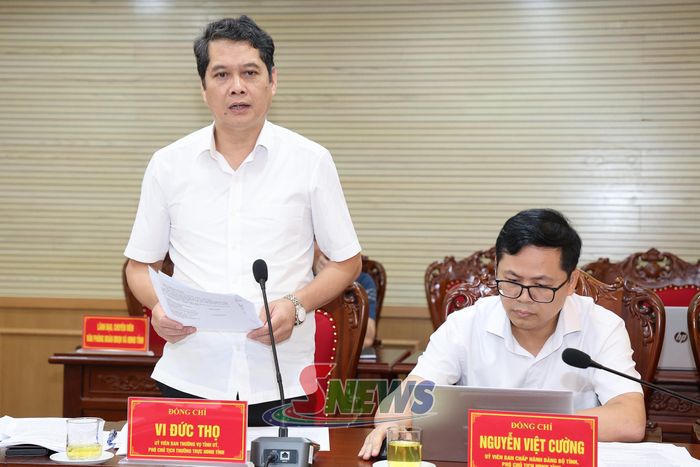 Đồng chí Vi Đức Thọ phát biểu tại Phiên họp.