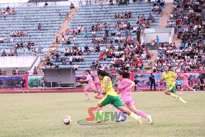 Trận đấu giữa 2 đội U16 Sơn La - U16 Hà Nội