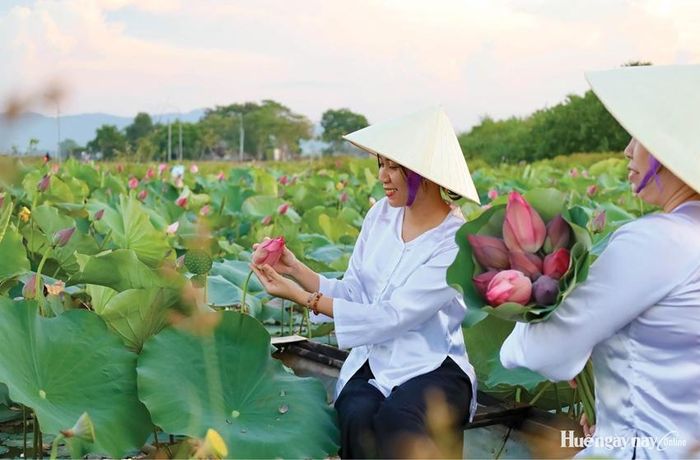 Các mô hình du lịch cộng đồng gắn với trải nghiệm văn hóa bản địa và bảo vệ môi trường là hướng đi phù hợp với du lịch xanh.