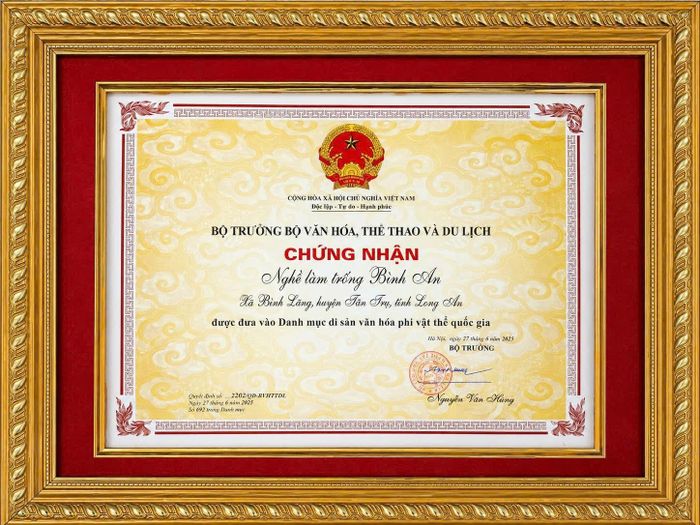 Nghề làm trống Bình An được ghi danh vào Danh mục Di sản văn hóa phi vật thể quốc gia, khẳng định giá trị của làng nghề truyền thống hơn 150 năm tuổi. Ảnh: Đông Dương.