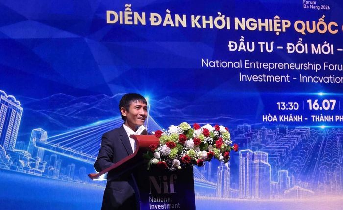 Chủ tịch Hiệp hội Khởi nghiệp Quốc gia Đinh Việt Hòa phát biểu tại diễn đàn.