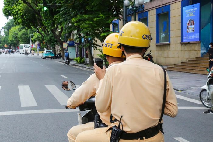 CSGT tăng cường tuần tra lưu động, sử dụng camera nghiệp vụ ghi hình các trường hợp vi phạm
