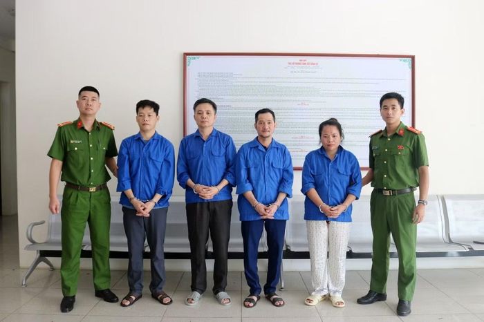 Phòng Cảnh sát hình sự bắt giữ các đối tượng phạm tội.
