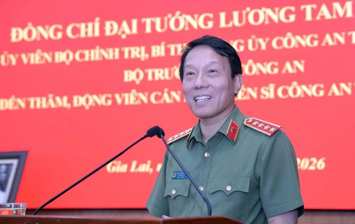 Bộ trưởng Lương Tam Quang phát biểu chỉ đạo tại buổi làm việc.