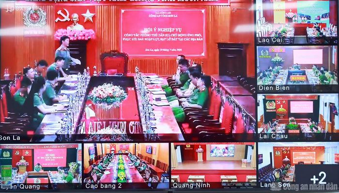 Hội nghị diễn ra theo hình thức trực tiếp kết hợp trực tuyến.