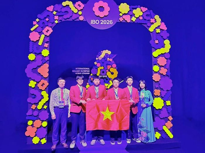 Đội tuyển quốc gia Việt Nam tại Olympic Sinh học quốc tế (IBO) 2026. Ảnh: MOET