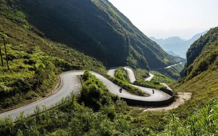 Đối với các chuyến trekking, leo núi, du khách cần chuẩn bị theo dõi điều kiện thời tiết, cung đường, để có chuyến du lịch an toàn. Ảnh minh họa: IT