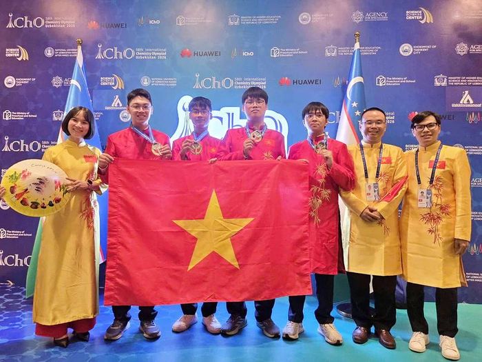 Đội tuyển quốc gia Việt Nam tại Olympic Hóa học quốc tế (IChO) 2026. Ảnh: MOET