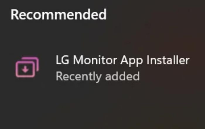Ứng dụng sẽ tự động cài đặt thông qua Windows Update khi bạn cắm màn hình vào máy tính Windows mà không cần bất kỳ thao tác nào.