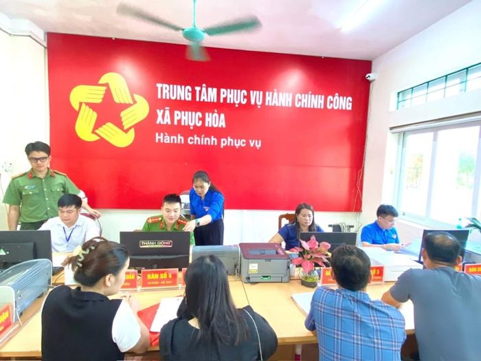 Chủ đề chuyển đổi số, sắp xếp đơn vị hành chính, xây dựng chính quyền địa phương hai cấp được nhiều tác giả khai thác viết để dự thi.