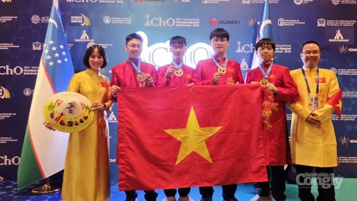 Đội tuyển quốc gia Việt Nam đạt 4 Huy chương Vàng Olympic Hóa học quốc tế năm 2026. Ảnh: Moet
