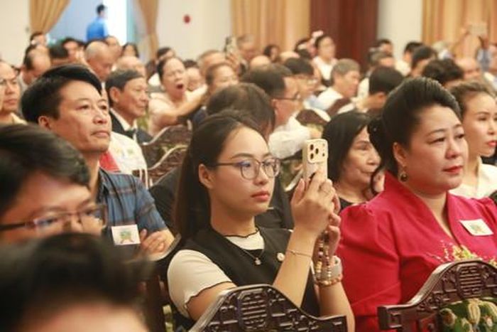 Hội đồng họ Phan TPHCM đã trở thành cầu nối giữa truyền thống với hiện đại, kết nối thế hệ con cháu bằng tình thân và văn hóa tri ân uống nước nhớ nguồn.
