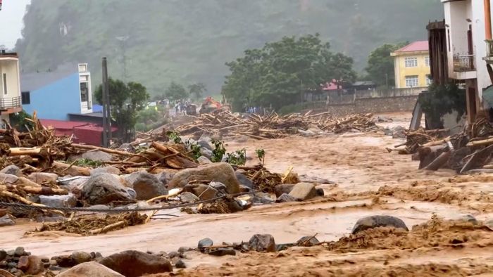 Xã Mường Than ngổn ngang sau mưa lũ lớn. Ảnh: CTV.