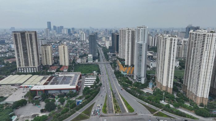 Việc đẩy nhanh giải ngân vốn đầu tư công và triển khai các dự án hạ tầng trọng điểm được kỳ vọng tạo động lực thúc đẩy tăng trưởng kinh tế. Ảnh: Phạm Hùng