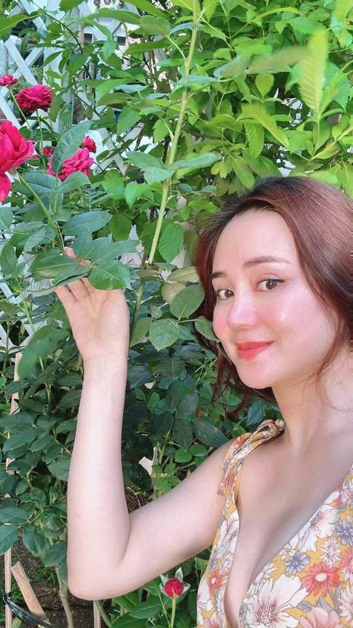 Nữ ca sĩ cũng nhiều lần bày tỏ sự trân trọng dành cho chồng khi luôn là chỗ dựa vững chắc, cùng cô chăm lo cho gia đình để cô có thể yên tâm theo đuổi đam mê nghệ thuật mỗi khi trở lại sân khấu.