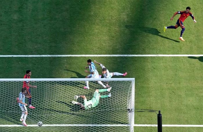 Ferran Torres ghi bàn cho ĐT Tây Ban Nha trong trận Chung kết World Cup 2026. Ảnh: Matt Slocum/ AP Photo.