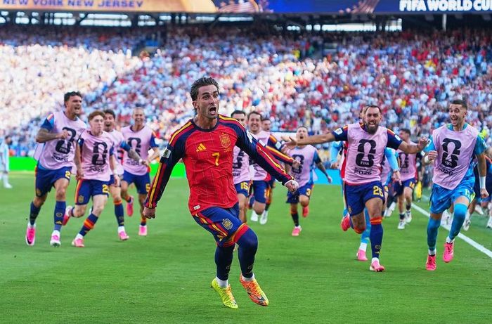 Tây Ban Nha đã chính thức trở thành nhà vô địch World Cup 2026 sau chiến thắng 1-0 trước Argentina trong trận chung kết diễn ra tại sân MetLife, bang New Jersey, Mỹ.