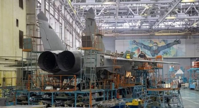 Vấn đề tiếp theo cần nêu bật chi tiết đó là sự tăng trưởng mạnh mẽ trong biên chế phi đội tiêm kích MiG-31K/I của Nga, được chế tạo để mang theo tên lửa Kh-47M2 Kinzhal.