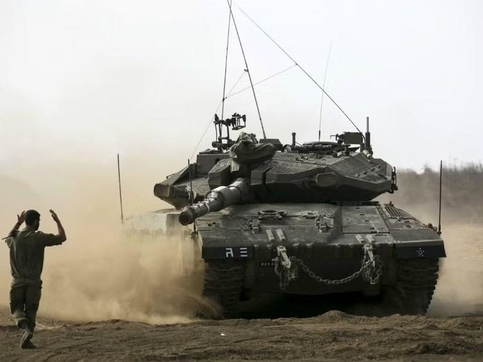 Điều đáng chú ý chính là không chỉ các thành viên cấp tiến bỏ phiếu cắt giảm ngân sách cho Israel, mà cả cựu Chủ tịch Hạ viện - bà Nancy Pelosi cũng đưa ra quan điểm như vậy.