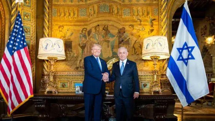 Giáo sư luật quốc tế Harold Hongju Koh thuộc Trường Luật Yale nhận định ông Netanyahu sẽ được hưởng quyền miễn trừ khi tham dự các hoạt động chính thức tại trụ sở Liên Hợp Quốc.