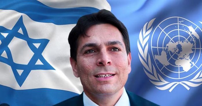 Đại sứ Israel tại Liên Hợp Quốc Danny Danon chỉ trích Thị trưởng New York đang cố tạo sự chú ý thay vì tập trung giải quyết các vấn đề của thành phố.