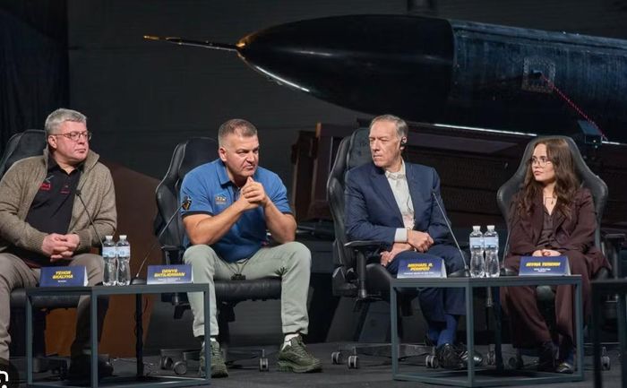 Cuối năm 2022, hai doanh nhân Denys Shtilerman và Iryna Terekh thành lập công ty quốc phòng tư nhân Fire Point với mục tiêu phát triển các loại tên lửa đạn đạo có chi phí thấp nhưng đủ khả năng tấn công sâu vào lãnh thổ Nga.