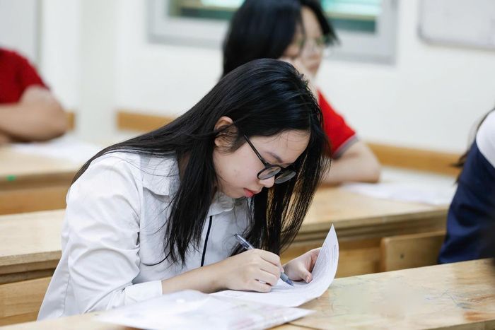 Thí sinh dự thi tốt nghiệp THPT năm 2026 tại Hà Nội. Ảnh: Quang Vinh.
