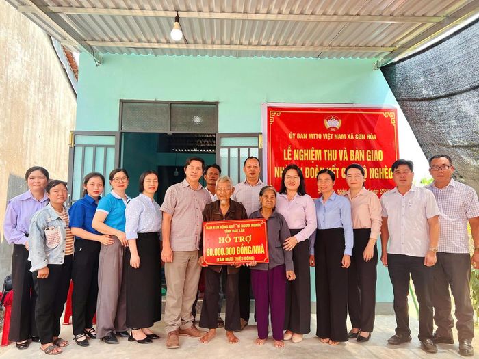 Căn nhà được xây dựng từ sức mạnh khối Đại đoàn kết dân tộc. Ảnh: TN.