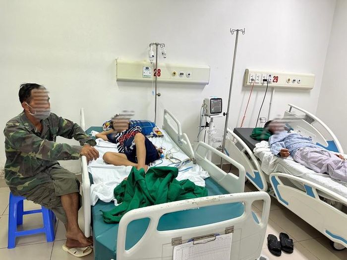 Bệnh nhi mắc não mô cầu được điều trị Bệnh viện Bệnh Nhiệt đới Trung ương. BVCC