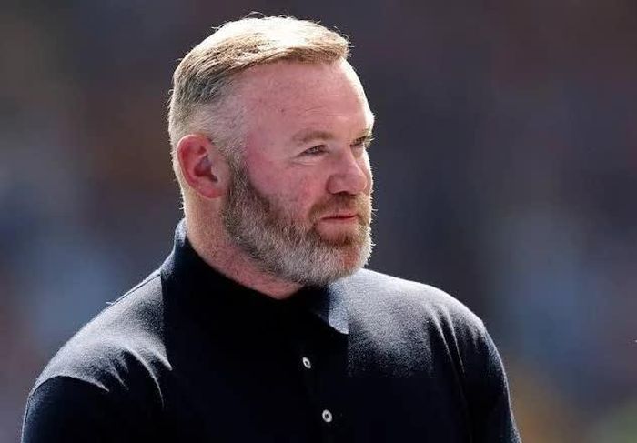 Wayne Rooney không hài lòng với show diễn giữa trận chung kết World Cup 2026.