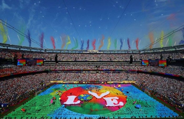 Chương trình âm nhạc ở giờ nghỉ giữa hiệp mang đầy màu sắc của trận chung kết World Cup 2026. Ảnh: Reuters.
