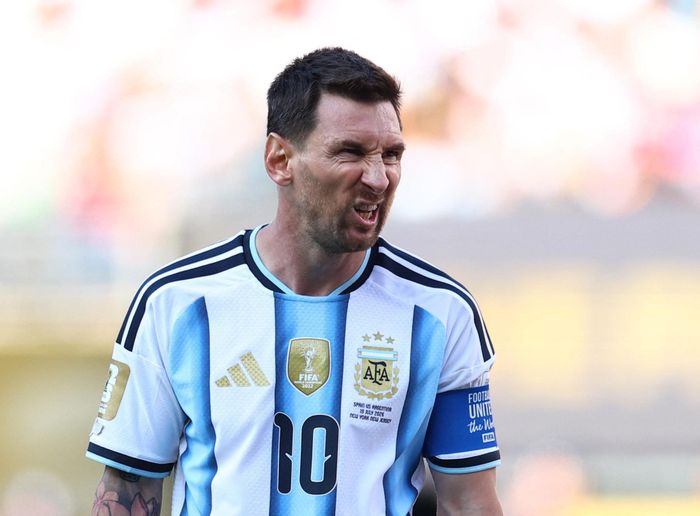 Messi tịt ngòi trước Tây Ban Nha. Ảnh: Reuters.