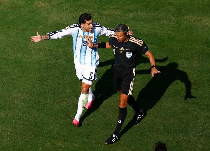 Trọng tài Slavko Vinčić gây tranh cãi ở chung kết World Cup 2026.