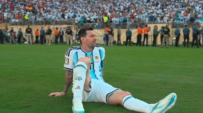Messi không thể cùng Argentina bảo vệ ngôi vương.