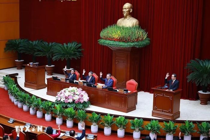Các đại biểu biểu quyết thông qua Chương trình hội nghị. Ảnh: Dương Giang/TTXVN.