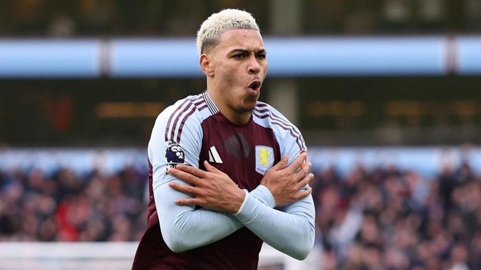 Morgan Rogers đang rất gần với Stamford Bridge