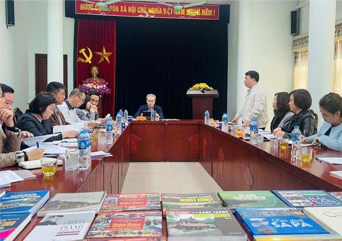 Thứ trưởng Bộ Văn hóa, Thể thao và Du lịch Phan Tâm làm việc với Nhà xuất bản Văn hóa dân tộc