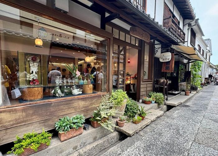Phố cổ Kurashiki Bikan với những góc phố bình yên